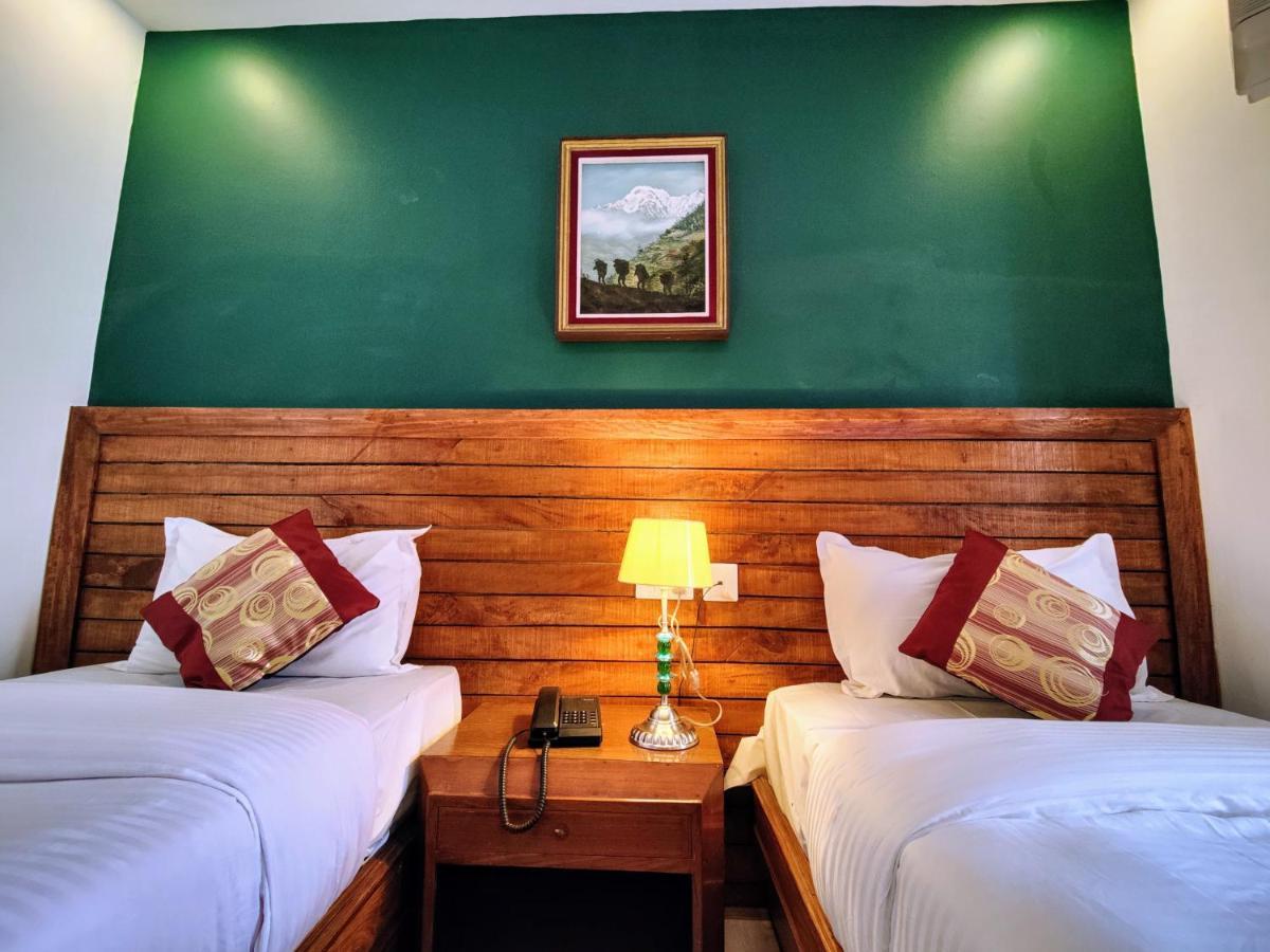 Hotel Tulsi Pokhara Bagian luar foto