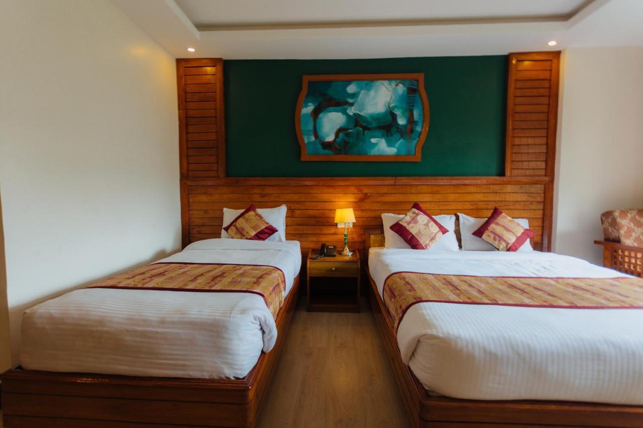 Hotel Tulsi Pokhara Bagian luar foto