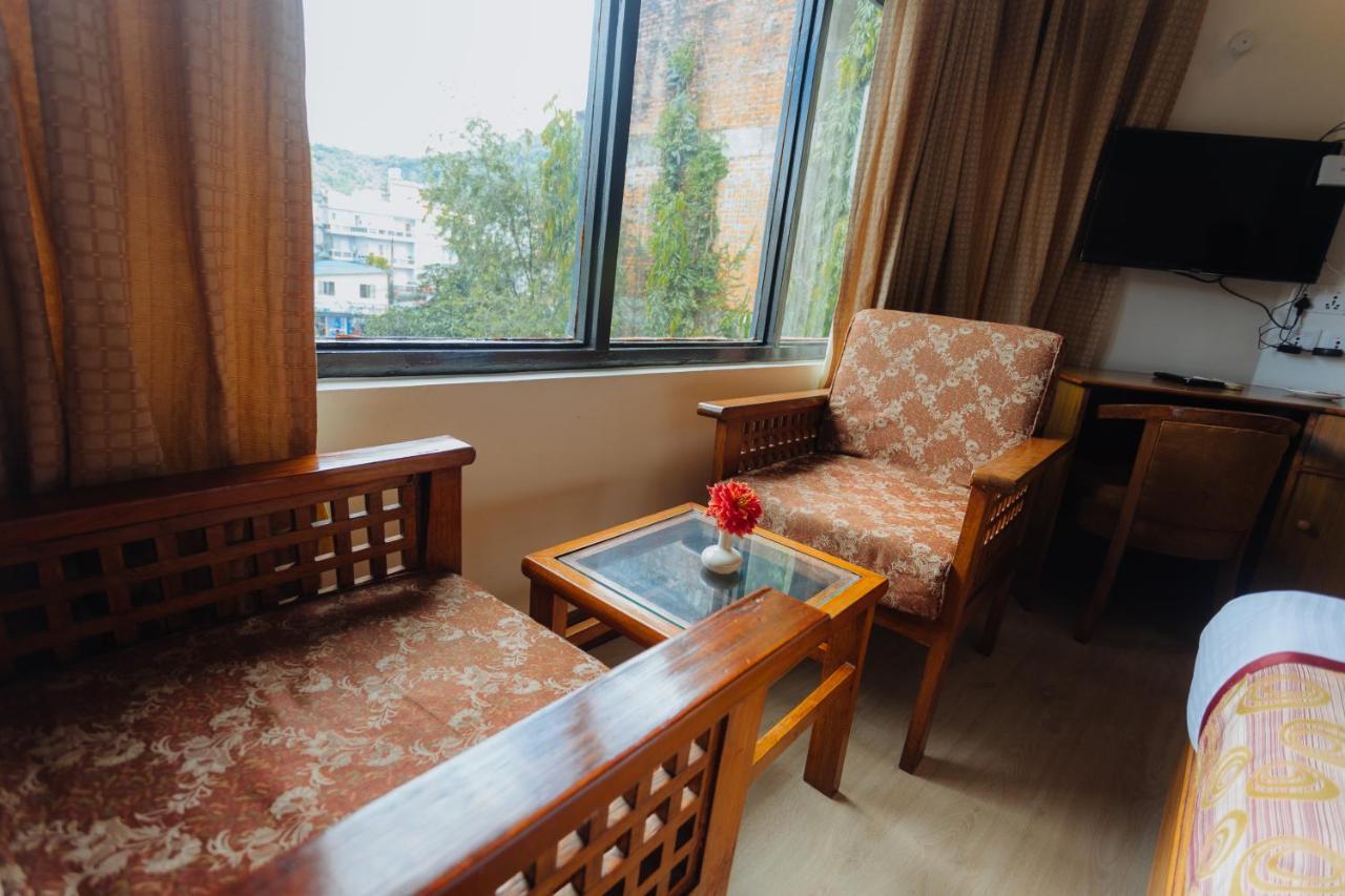 Hotel Tulsi Pokhara Bagian luar foto