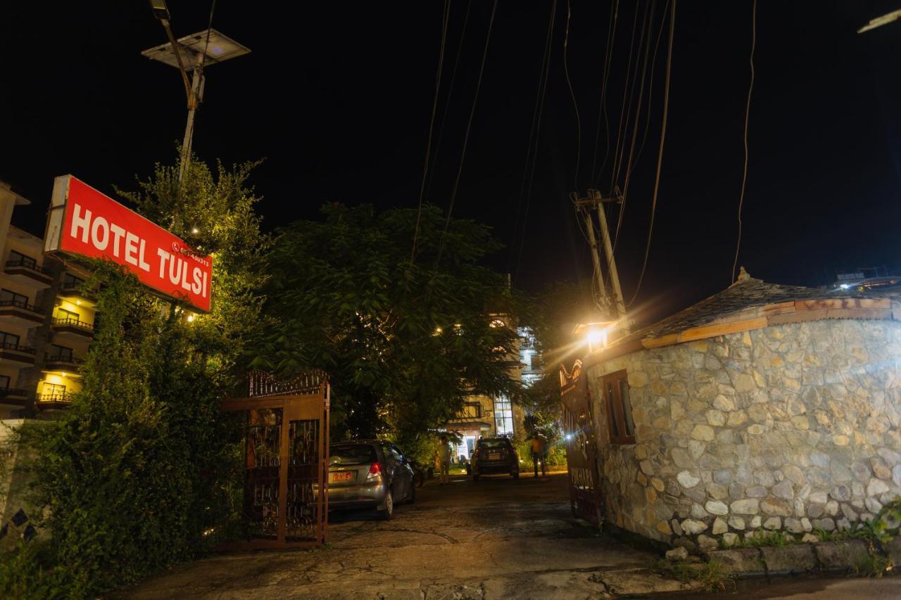 Hotel Tulsi Pokhara Bagian luar foto