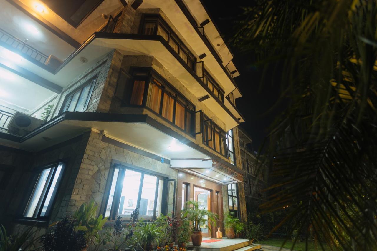 Hotel Tulsi Pokhara Bagian luar foto
