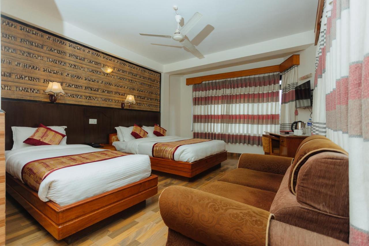 Hotel Tulsi Pokhara Bagian luar foto