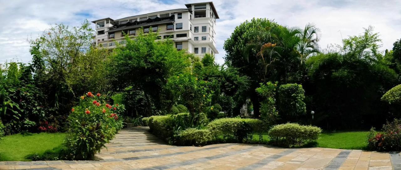 Hotel Tulsi Pokhara Bagian luar foto